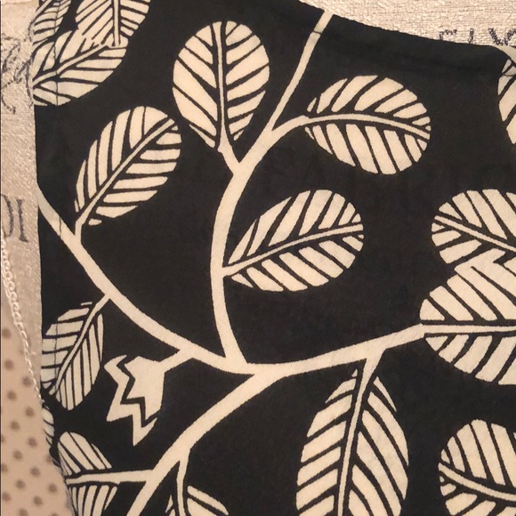 Sheer printed top - Picture 2 of 2